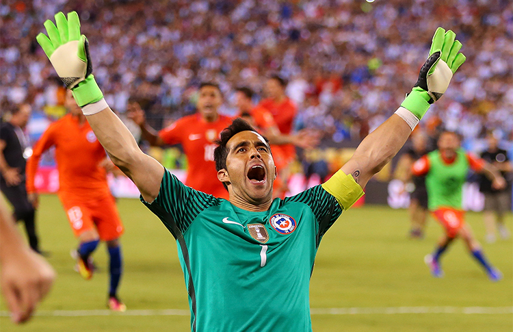 claudio bravo 2016 chile