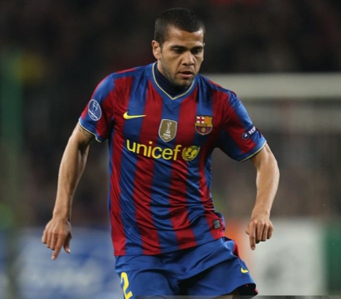 dani alves 2010 bar ch