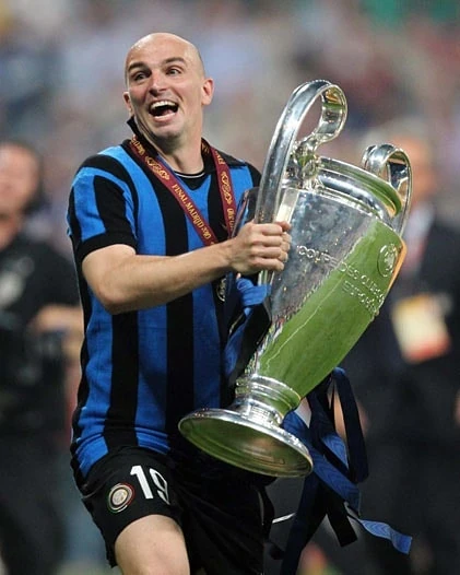 esteban cambiasso 2010 int ch