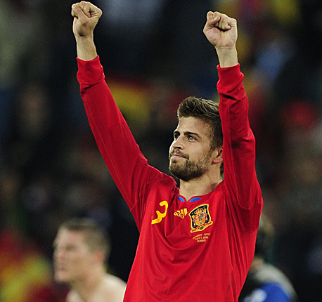 gerard pique 2010 esp