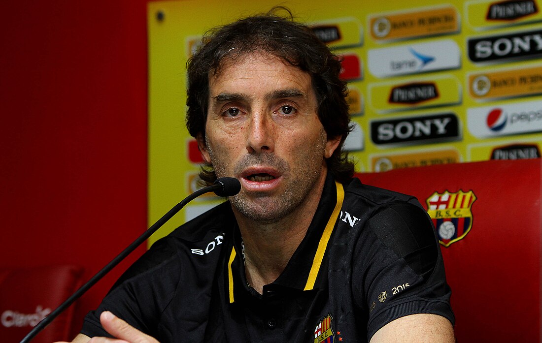 guillermo almada 2017 bar cl