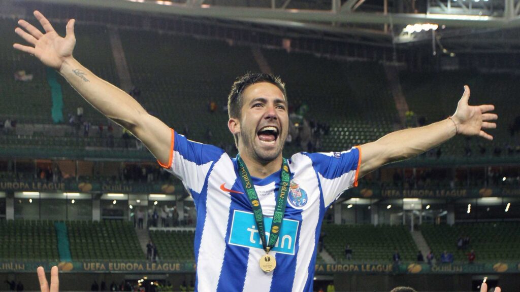 joao moutinho 2011 por eul