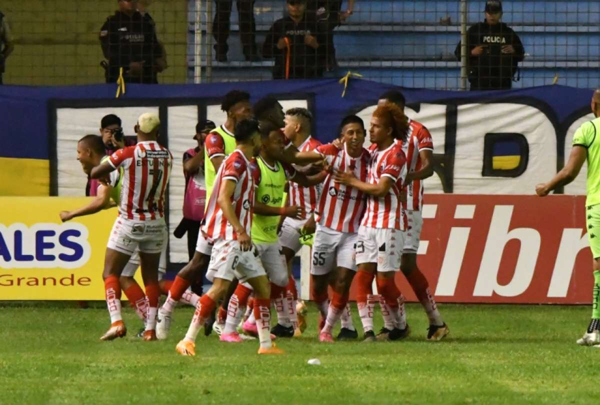 técnico universitario 2023
