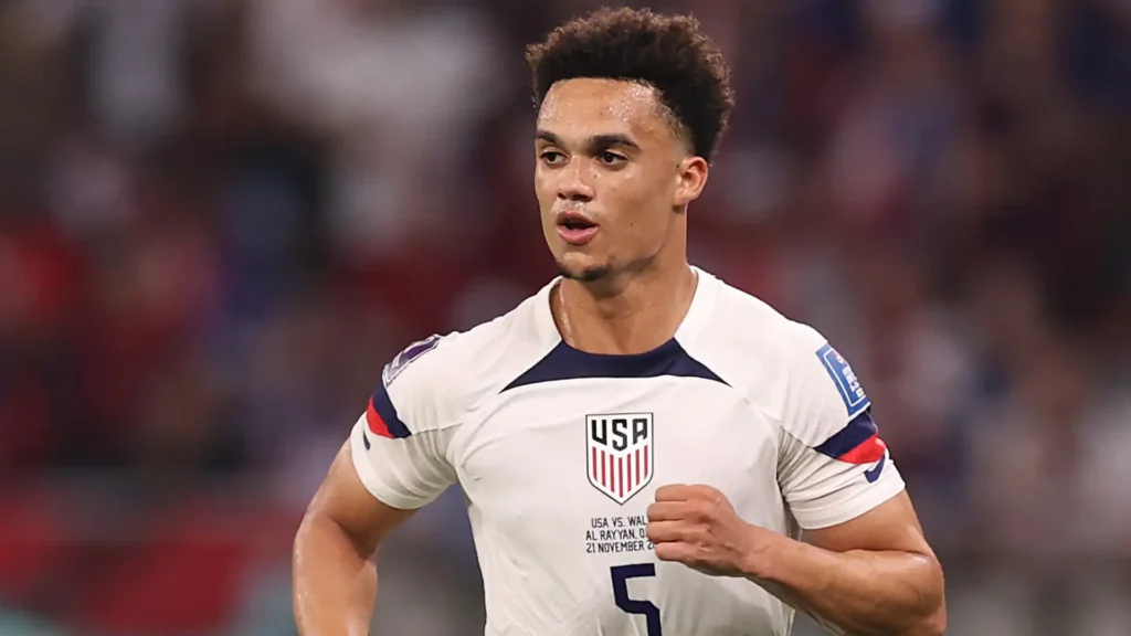 antonee robinson 2022 eu cm