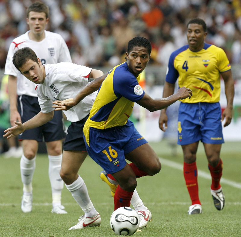 antonio valencia 2006 ecu cm