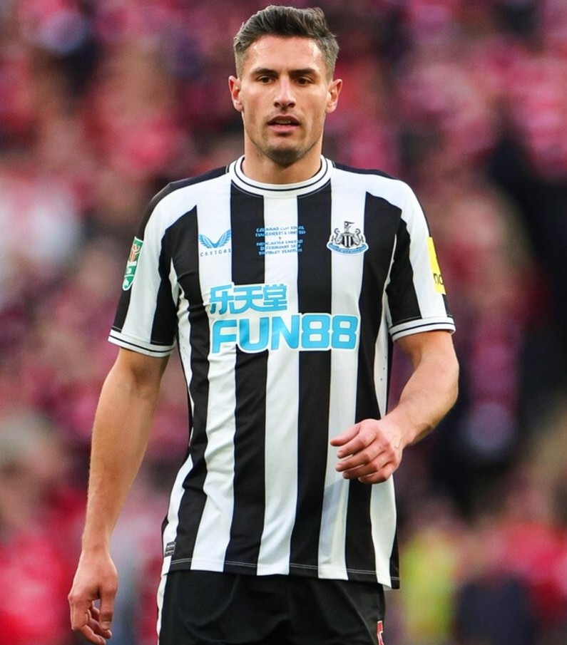 Alineación de Newcastle United Vicecampeón Carabao Cup 2023 fabian schar 2023 new cli r