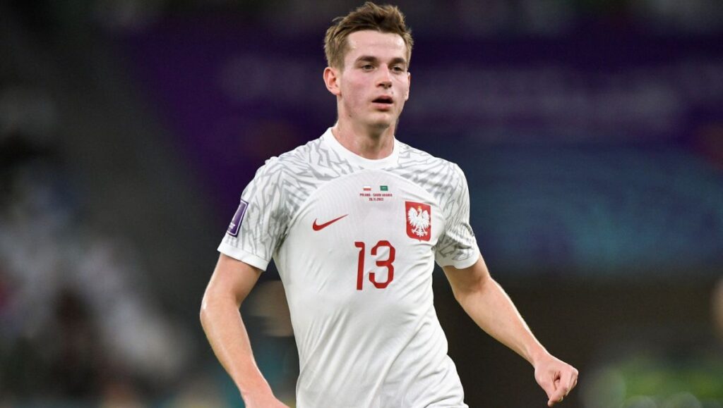 jakub kaminski 2022 cm