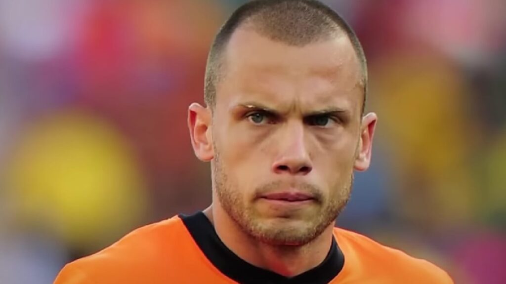 john heitinga 2010 hol cm