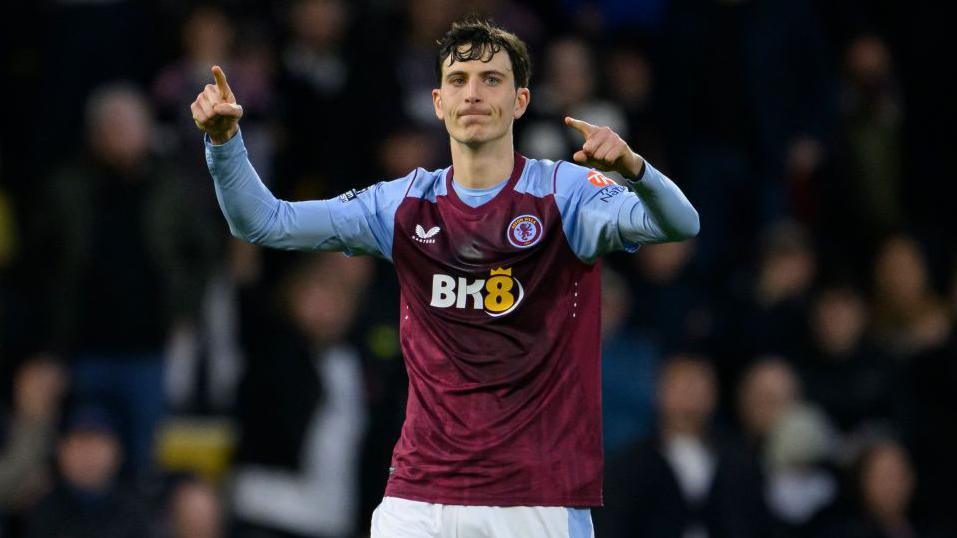 pau torres 2024 av cfc
