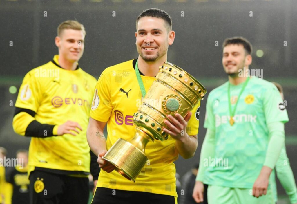 raphael guerreiro 2021 bvb ca