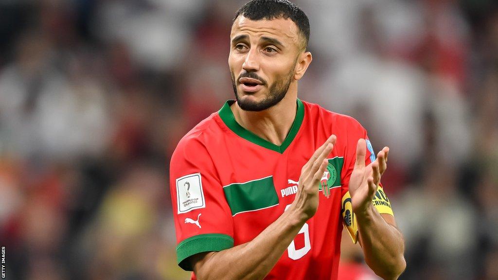 romain saiss 2022 mrc cm