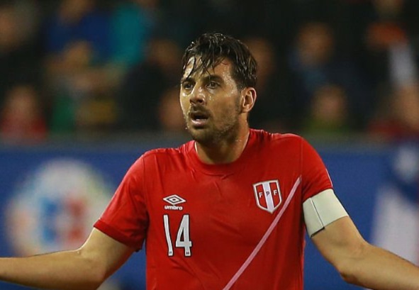 claudio pizarro 2015 per ca