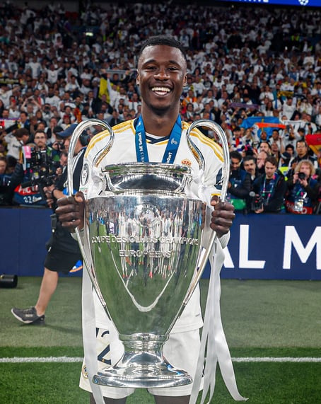 eduardo camavinga 2024 rm ch r