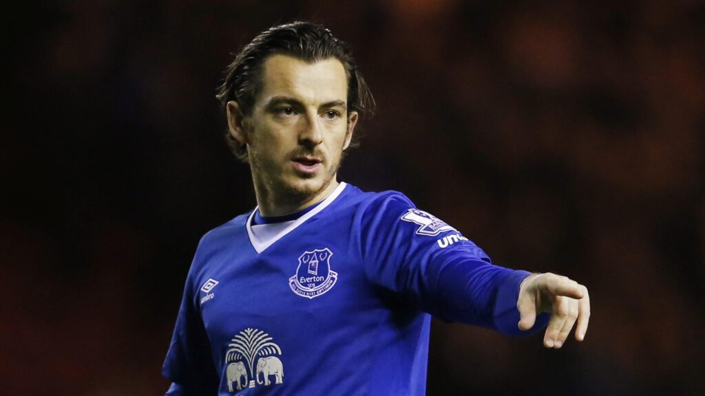 leighton baines 2016 eve fa r