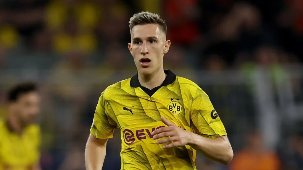 nico schlotterbeck 2024 bvb ch r