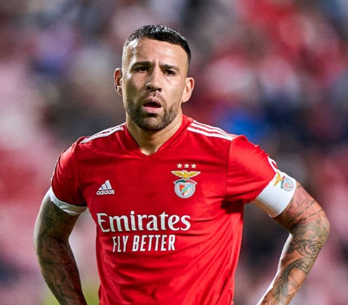 nicolas otamendi 2022 bfc ch r