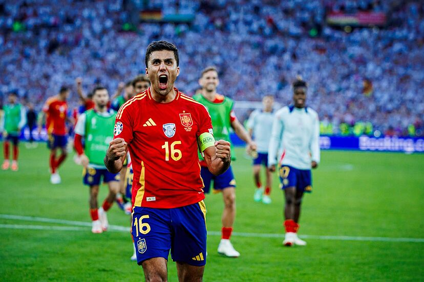 Alineación de España Campeón Eurocopa 2024 rodri 2024 euro