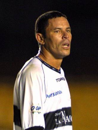 Alineación de Olimpia Campeón Copa Libertadores 2002 henrique da silva 2002 oli cl (1)