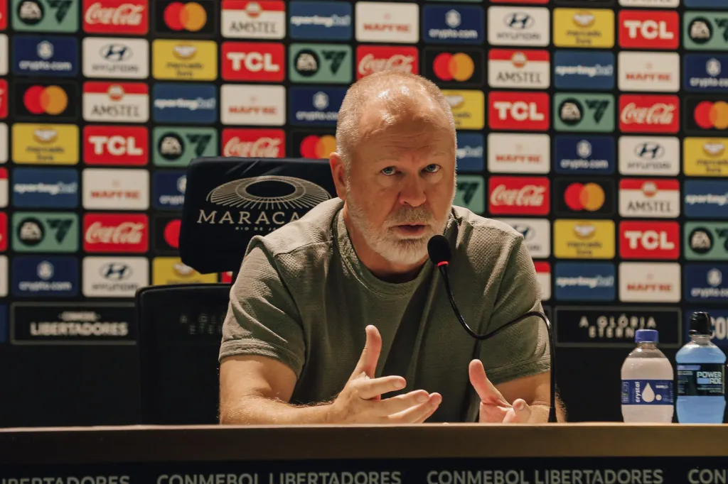 mano menezes 2024 flu cl r