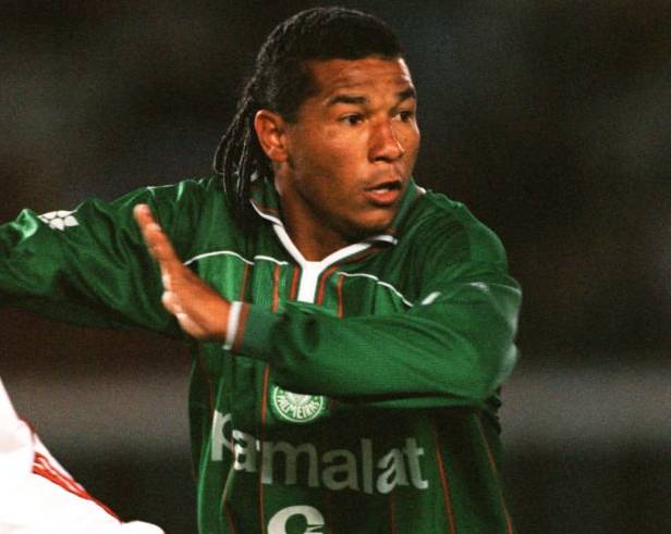 Alineación de Palmeiras Campeón Copa Libertadores 1999 oseas 1999 pal cl r