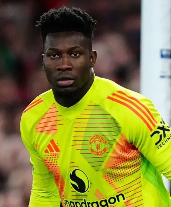 Alineación de Manchester United Vicecampeón Europa League 2025 andre onana 2025 mu eul r