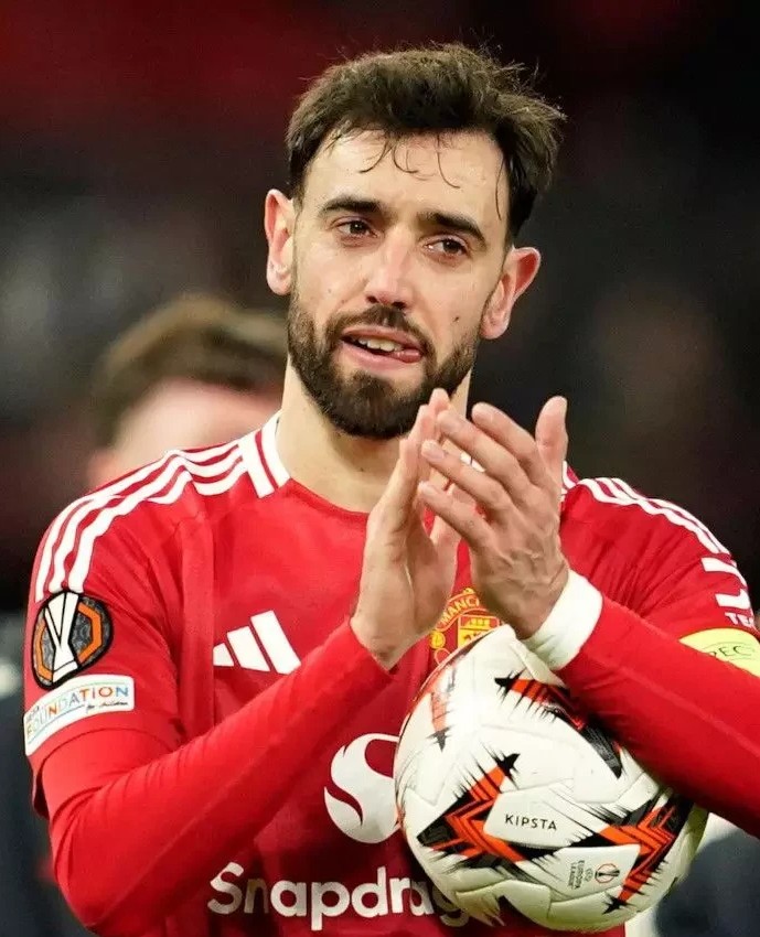 Alineación de Manchester United Vicecampeón Europa League 2025 bruno fernandes 2025 mu eul r