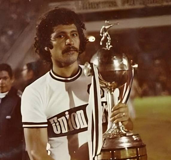 Alineación de Olimpia Campeón Copa Libertadores 1979 enrique villalba 1979 oli cl r