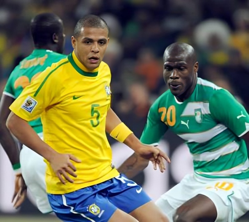 Alineación de Brasil Mundial 2010 felipe melo 2010 bra cm r