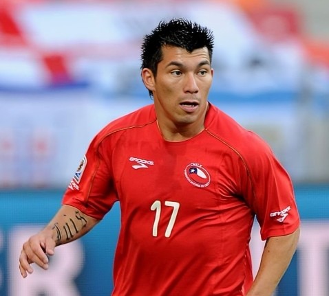 gary medel 2010 chi cm r