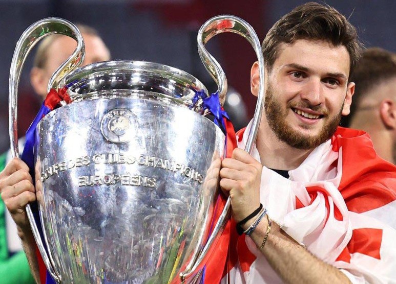 khvicha kvaratskhelia 2025 psg ch r