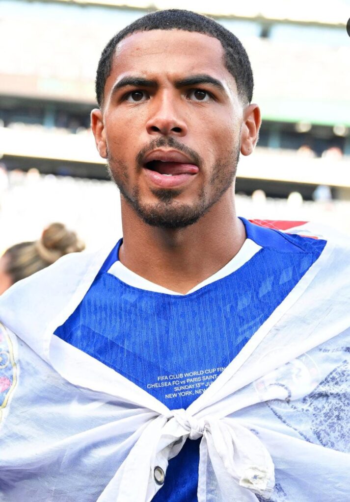 Alineación de Chelsea Campeón Mundial de Clubes 2025 levi colwill 2025 che mcl r