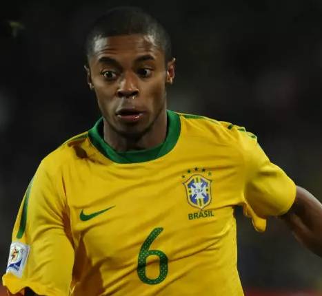 Alineación de Brasil Mundial 2010 michel bastos 2010 bra cm r