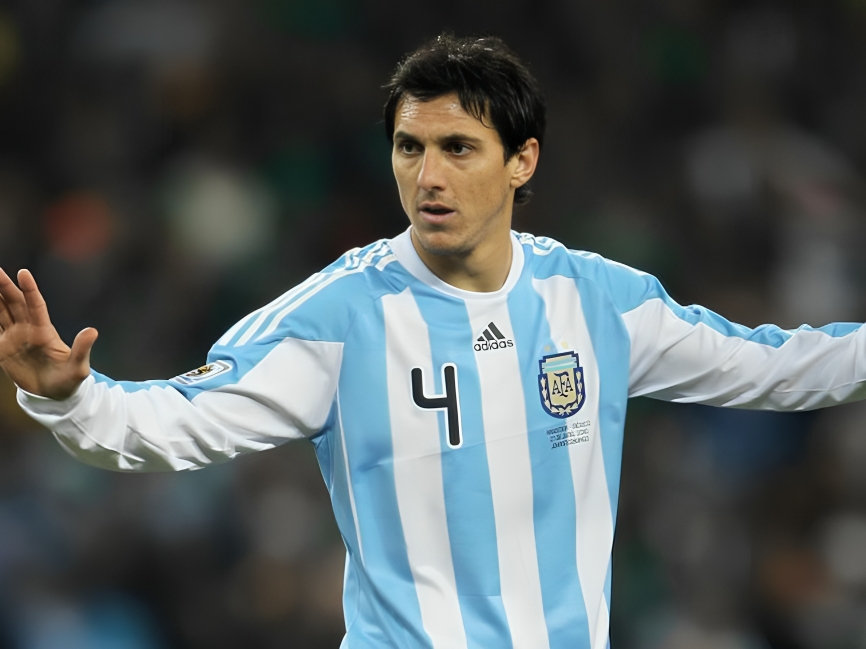 Alineación de Argentina Mundial 2010 nicolás burdisso 2010 arg cm