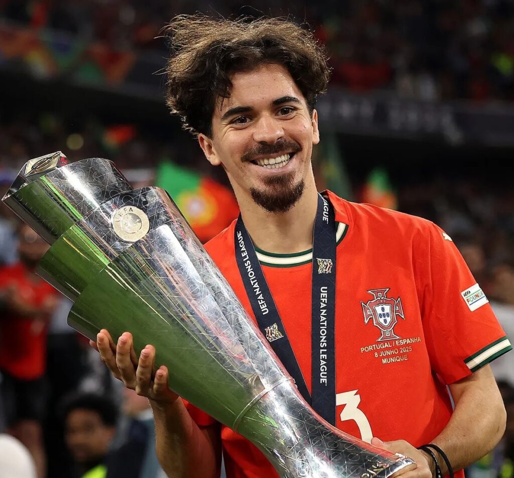 vitinha 2025 por ntl r