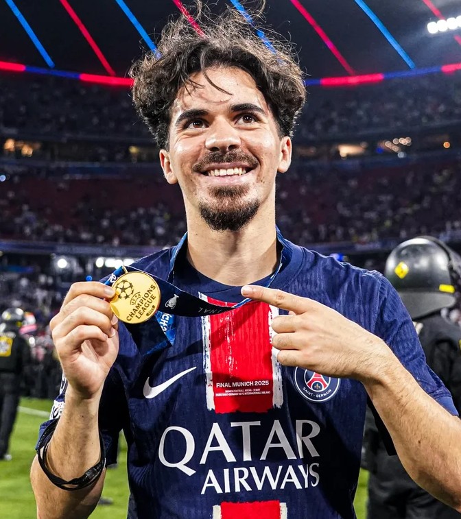 vitinha 2025 psg ch r