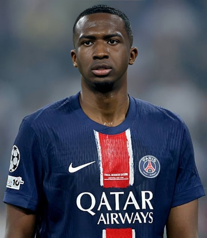 willian pacho 2025 psg ch r