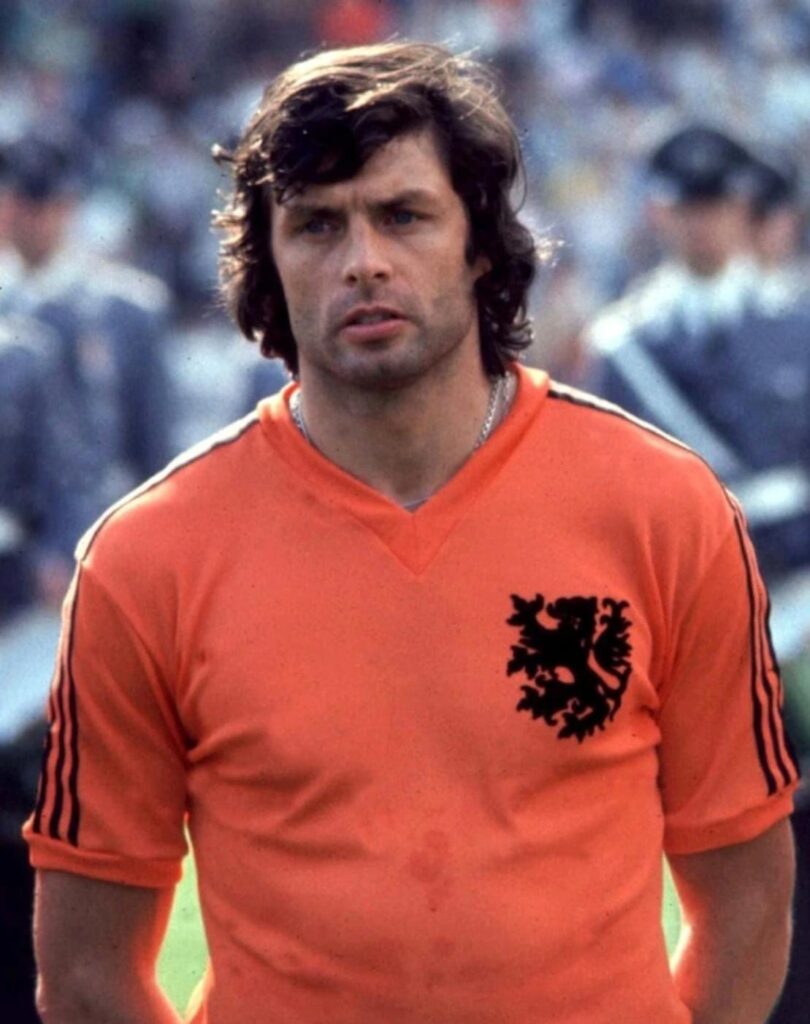 Alineación de Holanda Vicecampeón Mundial 1974 wim suurbier 1974 hol cm r