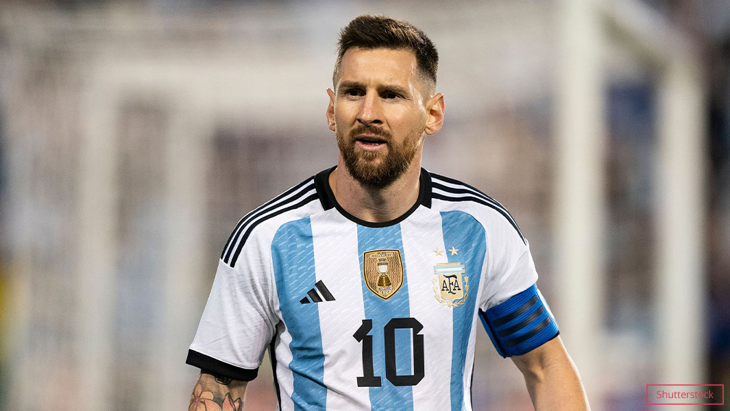 Alineaciones históricas donde jugó Lionel Messi lionel messi in argentina football strip close up 760418