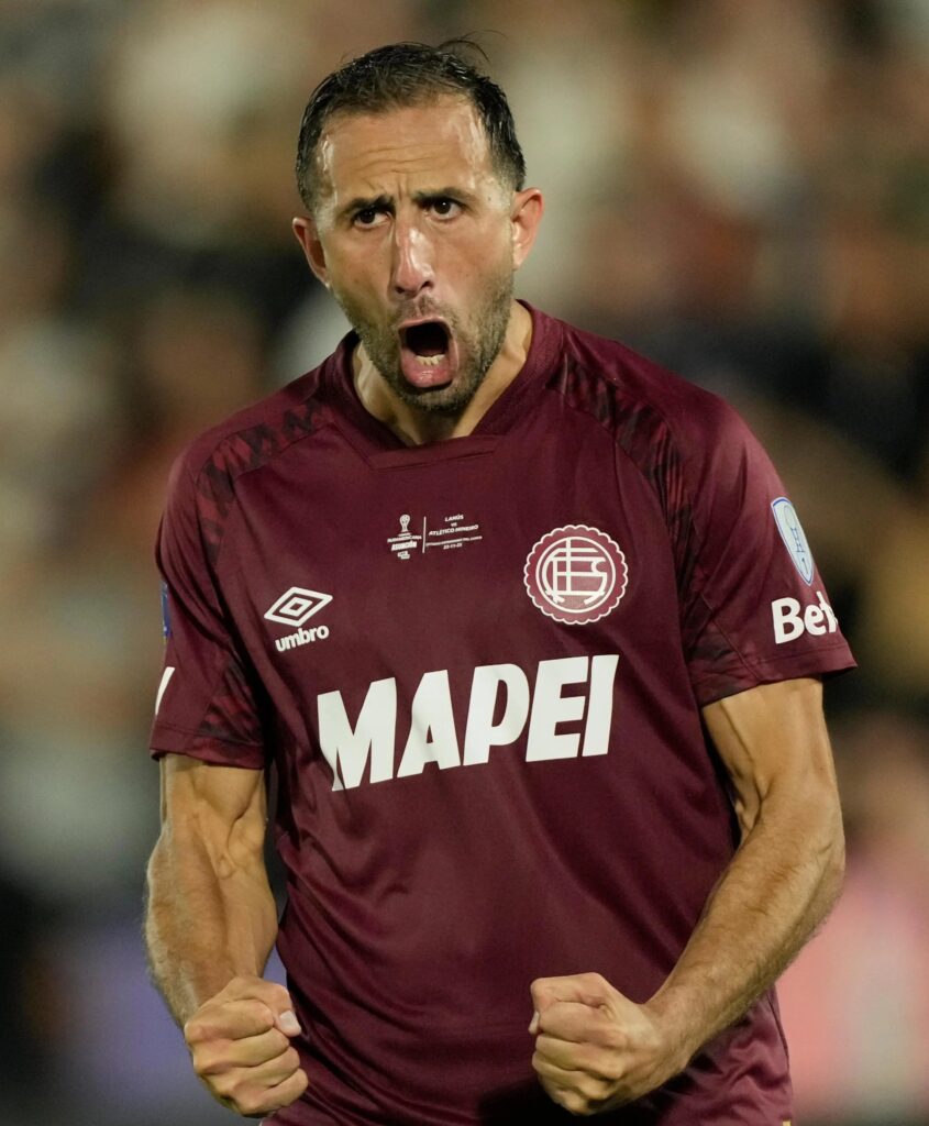 carlos izquierdoz 2025 lan cs