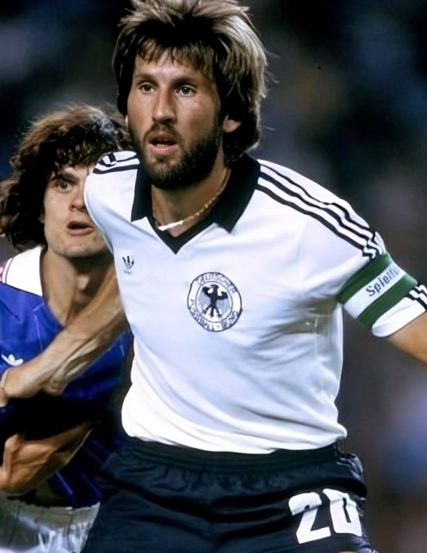 manfred kaltz 1982 ale cm