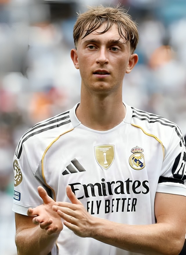 Alineación de Real Madrid Semifinalista Mundial de Clubes 2025 dean huijsen 2025 rm mcl