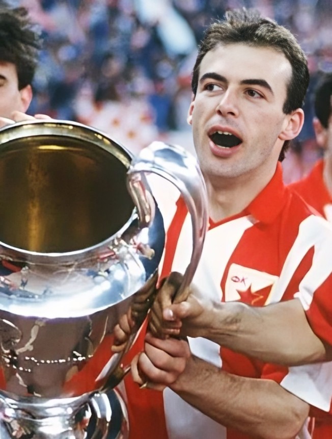 Alineación de Estrella Roja Campeón Copa de Campeones de Europa 1991 ilija najdoski 1991 est ch