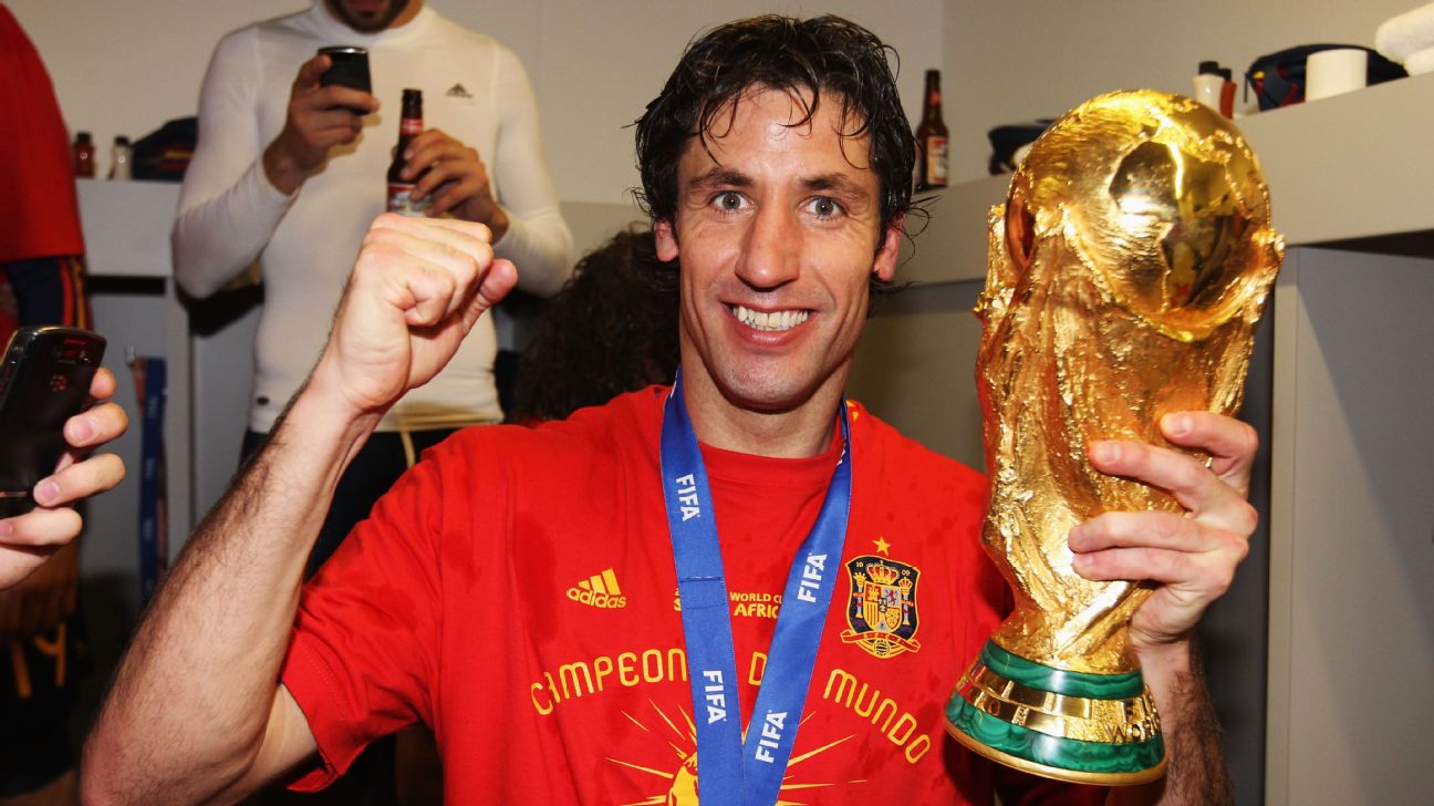 Alineaciones históricas donde jugó Joan Capdevila joan capdevila portada