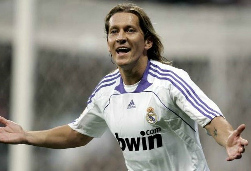 Alineaciones históricas donde jugó Míchel Salgado michel salgado portada