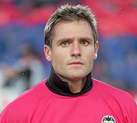 Alineaciones históricas donde jugó Santiago Cañizares santiago cañizares portada