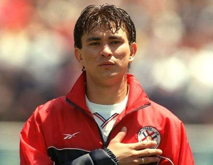 julio césar enciso portada