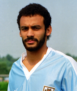 alfonso dominguez 1990 uru cm