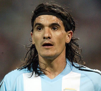 ariel ortega portada