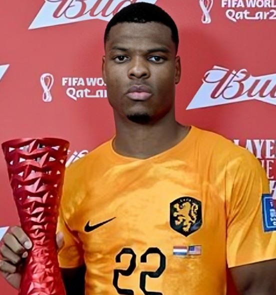 Alineación de Holanda Mundial 2022 denzel dumfries 2022 hol cm