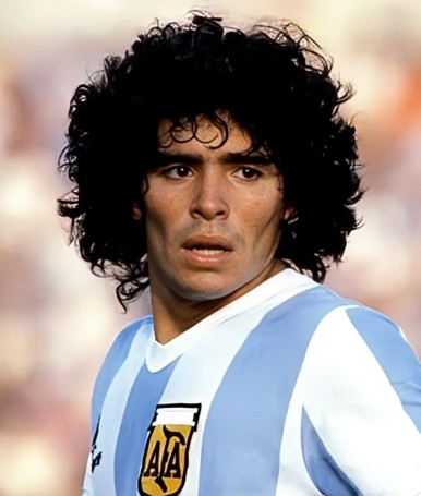 diego maradona 1982 arg cm